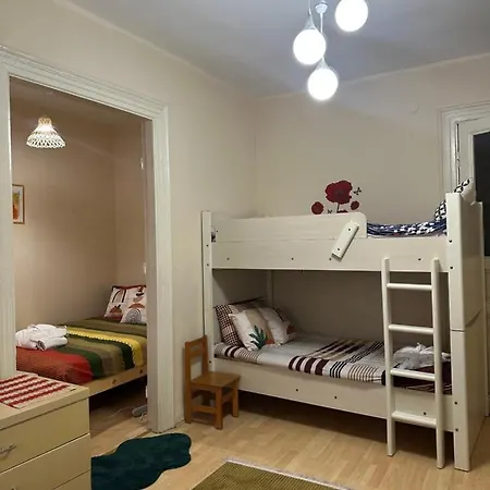 Nelly Guest house *