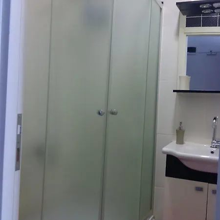 Nelly ゲストハウス *